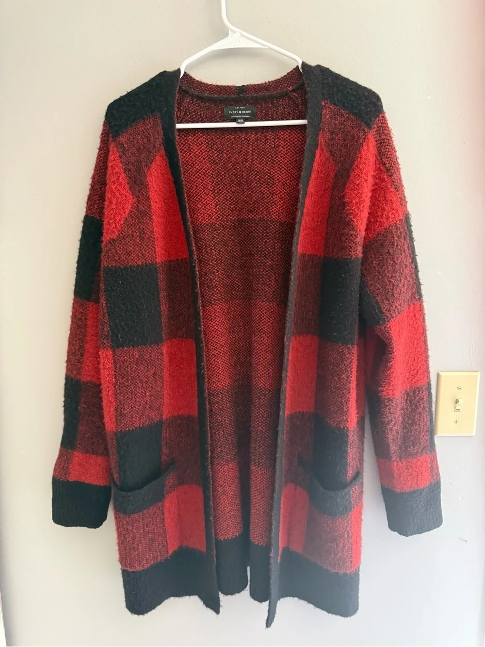 Lucky Brand Woman’s Black Red Buffalo Plaid Cardigan Sweater SZ M Long Pockets - Picture 2 of 10
